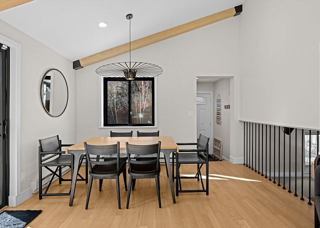 Minutes to Ski Resort | Hot Tub | Pet Friendly 7