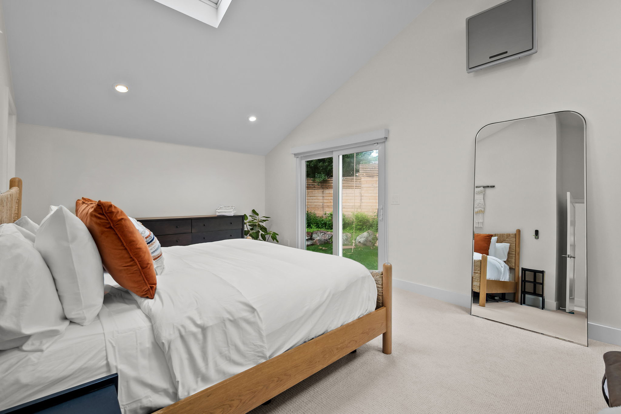Walk to Pearl St | Hot Tub | Garden | Prime Location | Photo 21