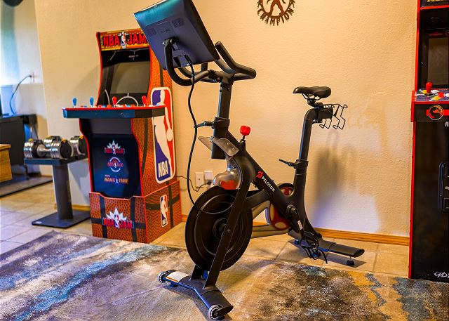 New Listing! Epic Game Room | Panoramic Mountain Views | Minutes to Trails 6