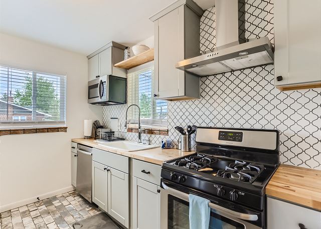 New Listing! Walk to City Park | Lower-Level | Fenced Yard 2