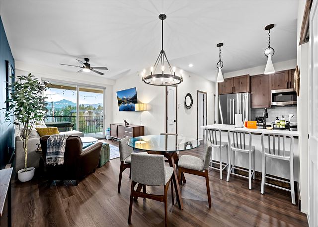 New Listing! Stylish Après-Ski Stay | Walk to Shuttle + Hot Tub 10