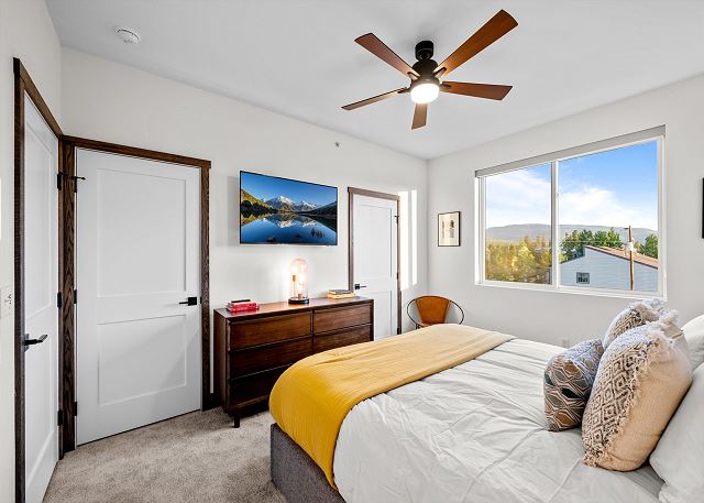 New Listing! Stylish Après-Ski Stay | Walk to Shuttle + Hot Tub 4