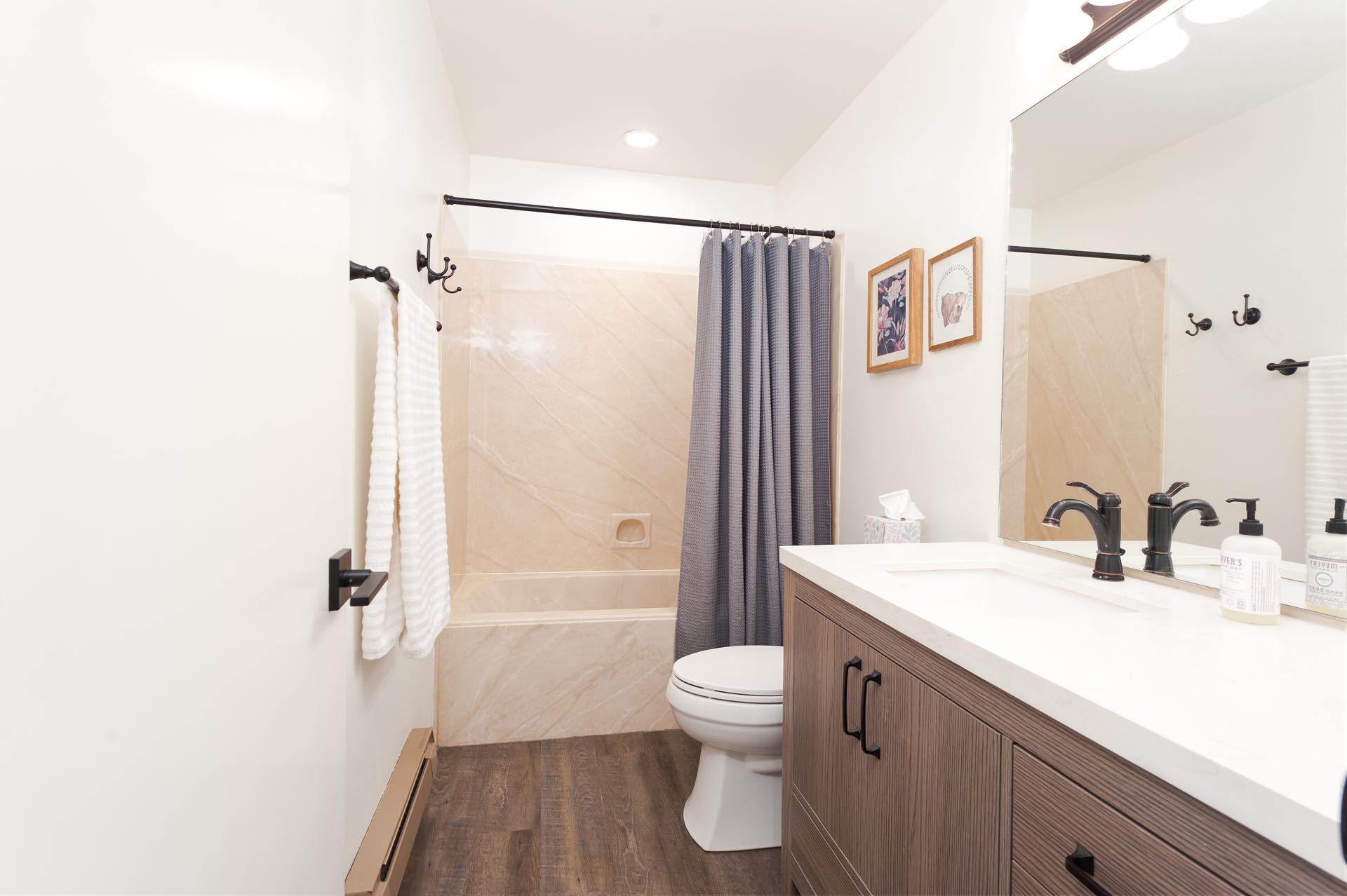 2nd Full Bathroom