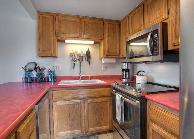 New Listing! The Eagle's Nest (#14) - By FLC, Town, Trail, Golf - Pool&HotTub 9