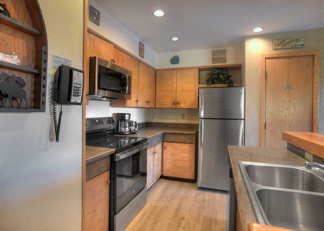 Updated Village Center Ski In/Out Condo with Slope Views and 2 Decks 7