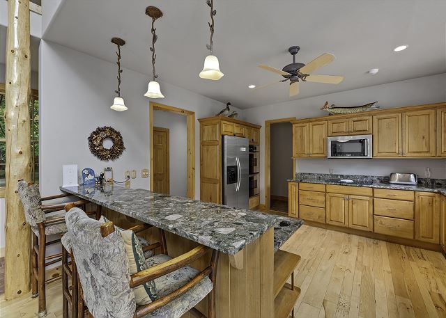 New Listing! Don’s Bay Estate | Lakefront Luxury - AC, Dock, Trails & FirePit 7