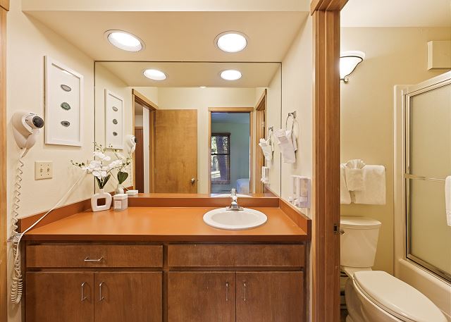 New Listing! Pineview Getaway | Mt. Bachelor Village Condo Near River Trail 10