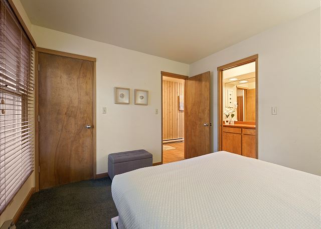 New Listing! Pineview Getaway | Mt. Bachelor Village Condo Near River Trail 7