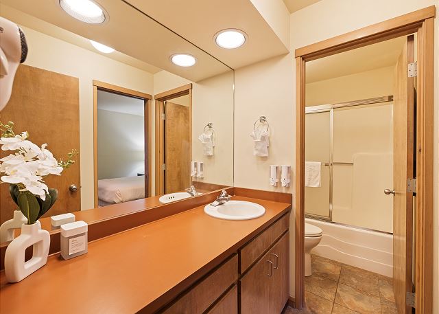 New Listing! Pineview Getaway | Mt. Bachelor Village Condo Near River Trail 8