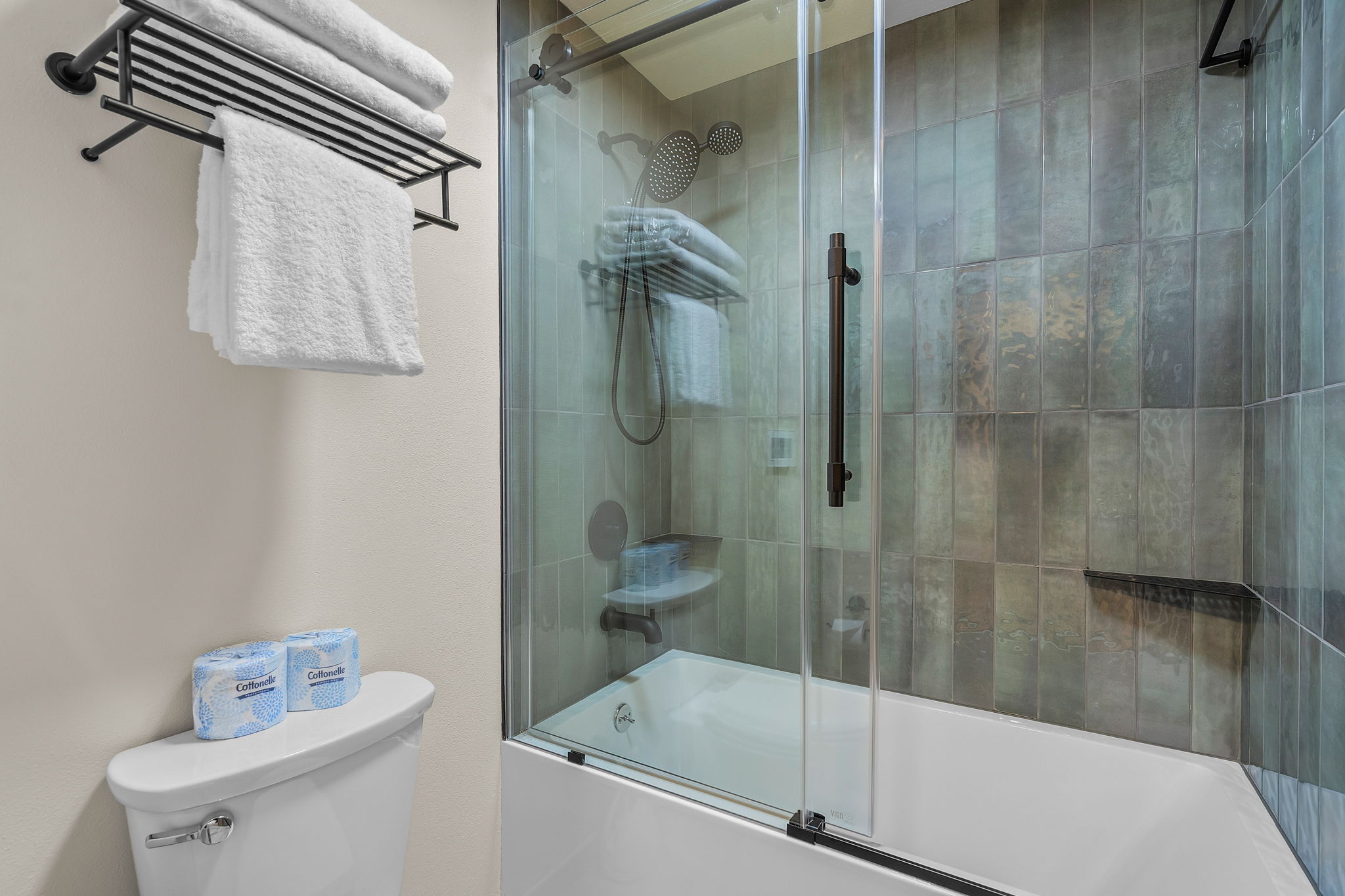 New Listing! Pineview Getaway | Mt. Bachelor Village Condo Near River Trail | Photo 13