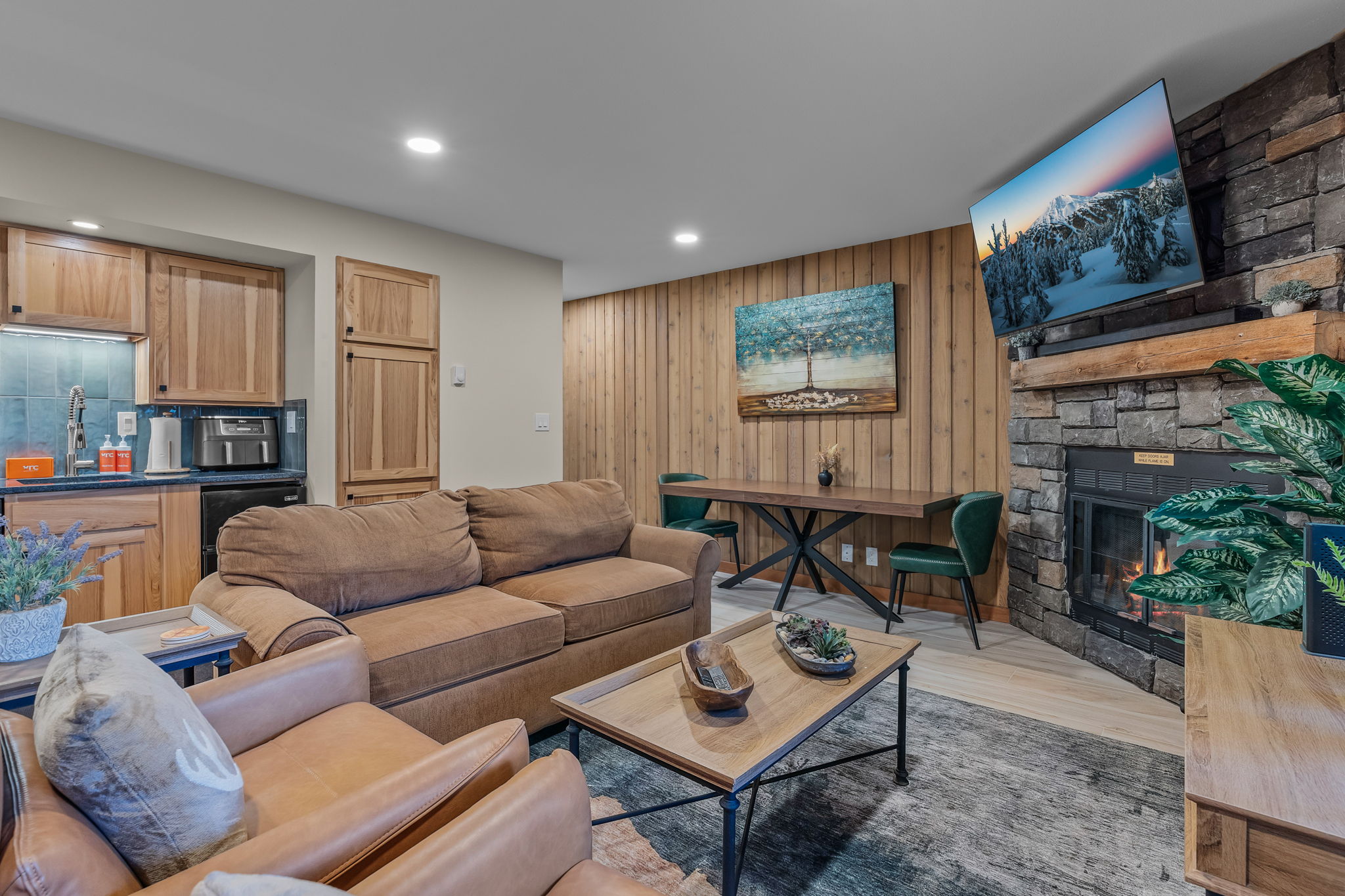 New Listing! Pineview Getaway | Mt. Bachelor Village Condo Near River Trail | Photo 5