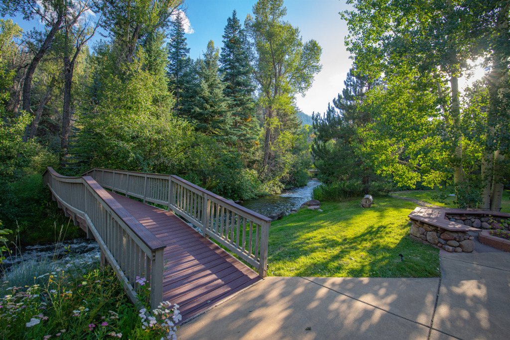 Amazing cabin on 9 acres on the Florida River - Hot Tub - 20 Min to DGO | Photo 57