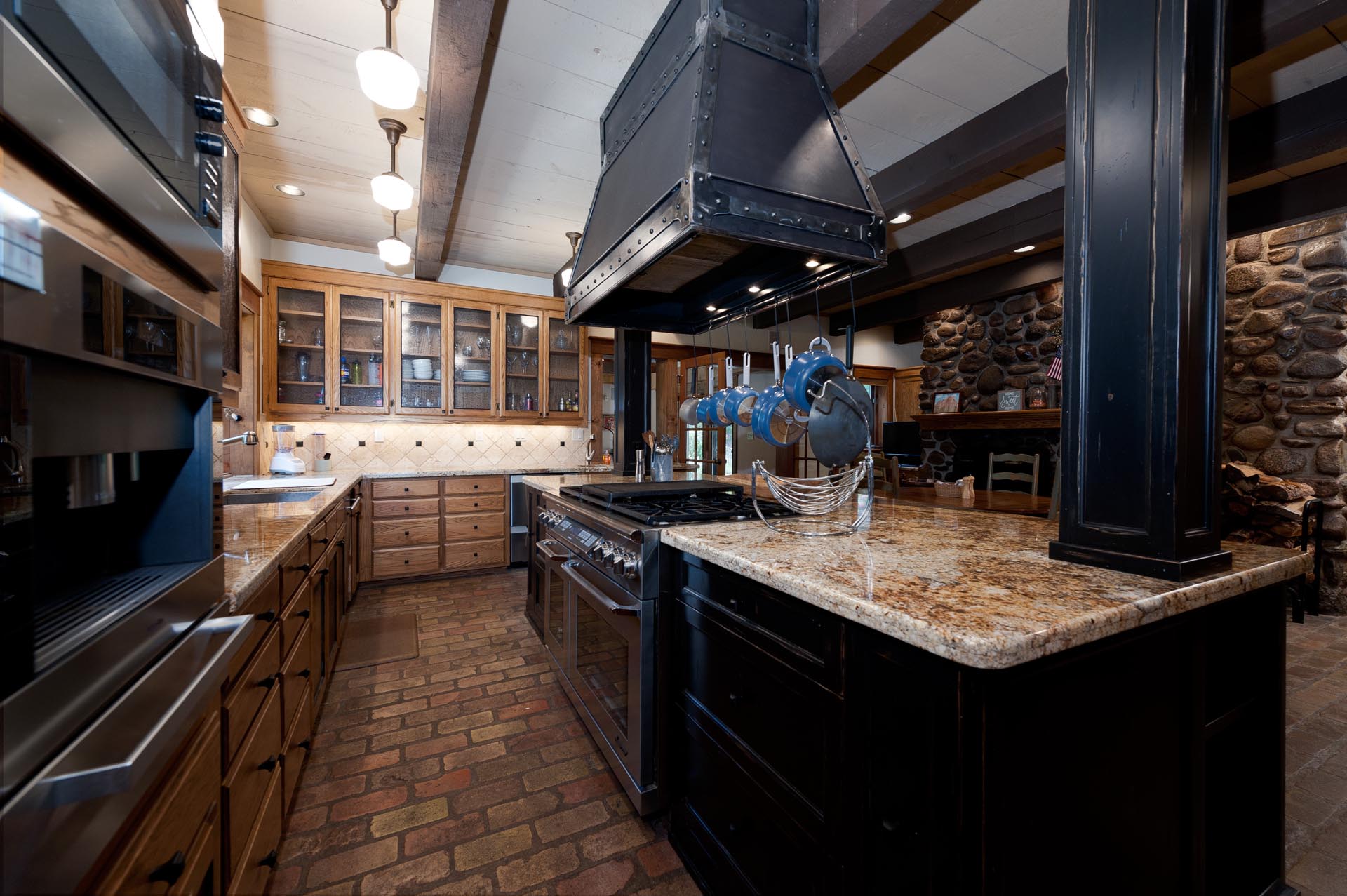 Full stocked kitchen