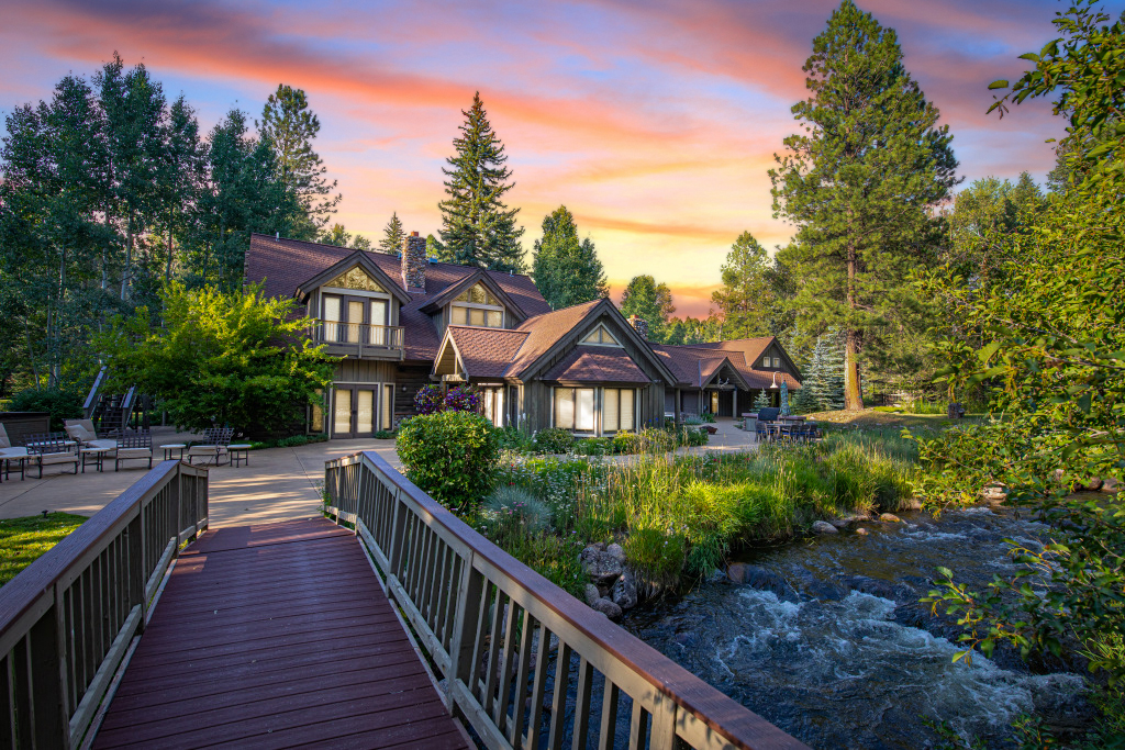 Gorgeous creekside views