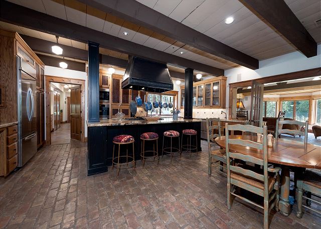 Private Riverfront Escape on the Florida River | Hot Tub | 20 Min to DGO 10