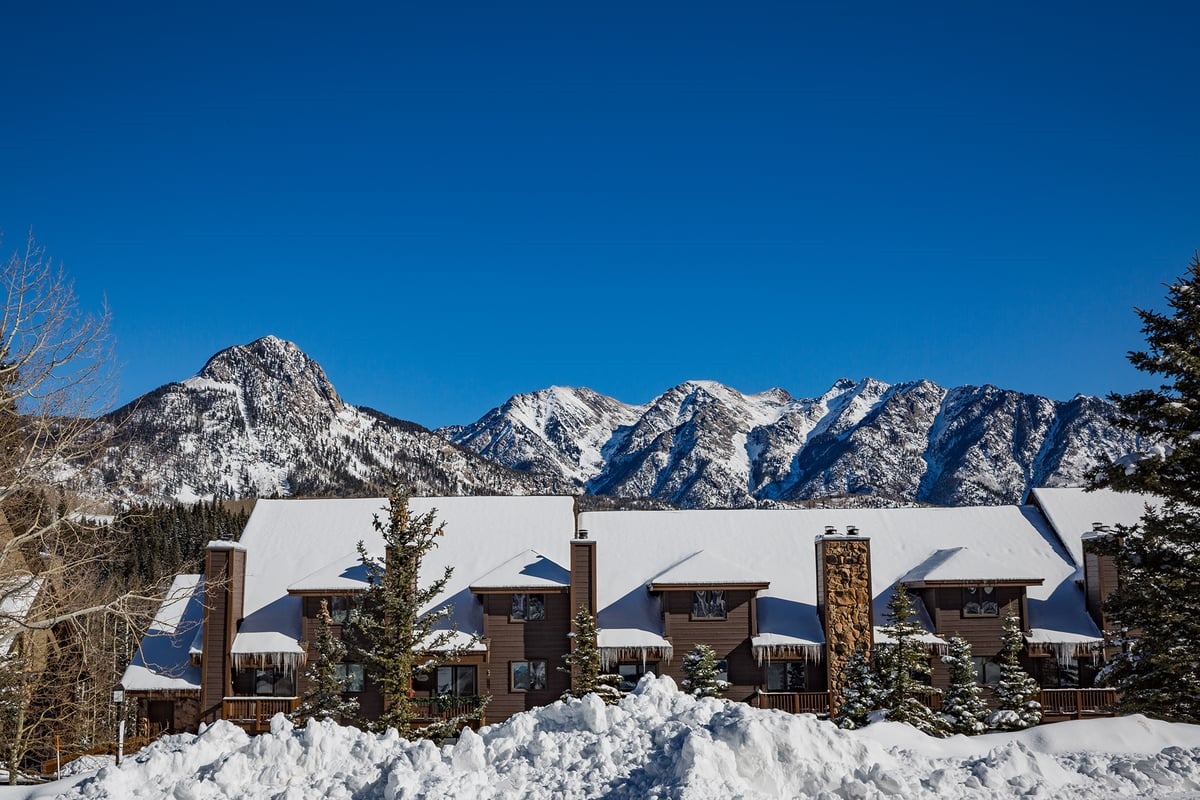 End Unit at Cascade Village - Great Views/EV Charger - 2 Miles to Purg | Photo 11