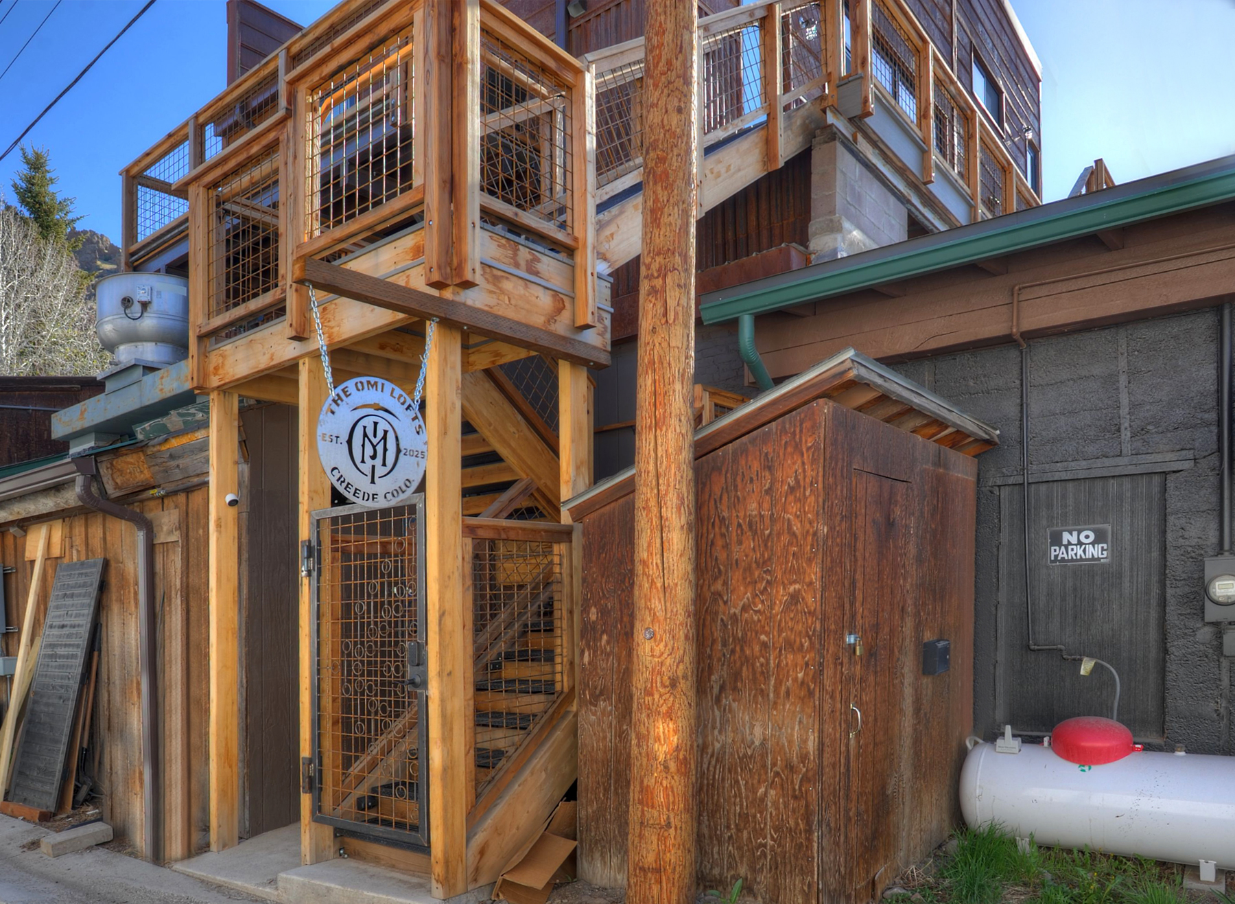 Access to the OMI Lofts is through this secure gate. 
