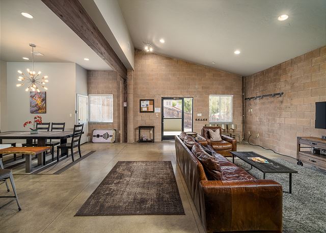 New Listing! Walk to Downtown Moab | Hot Tub | Ideal for Groups 8