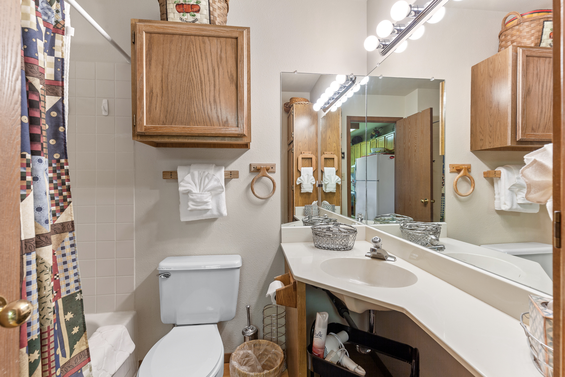 Full bathroom on second level with a tub/shower combo for added flexibility.