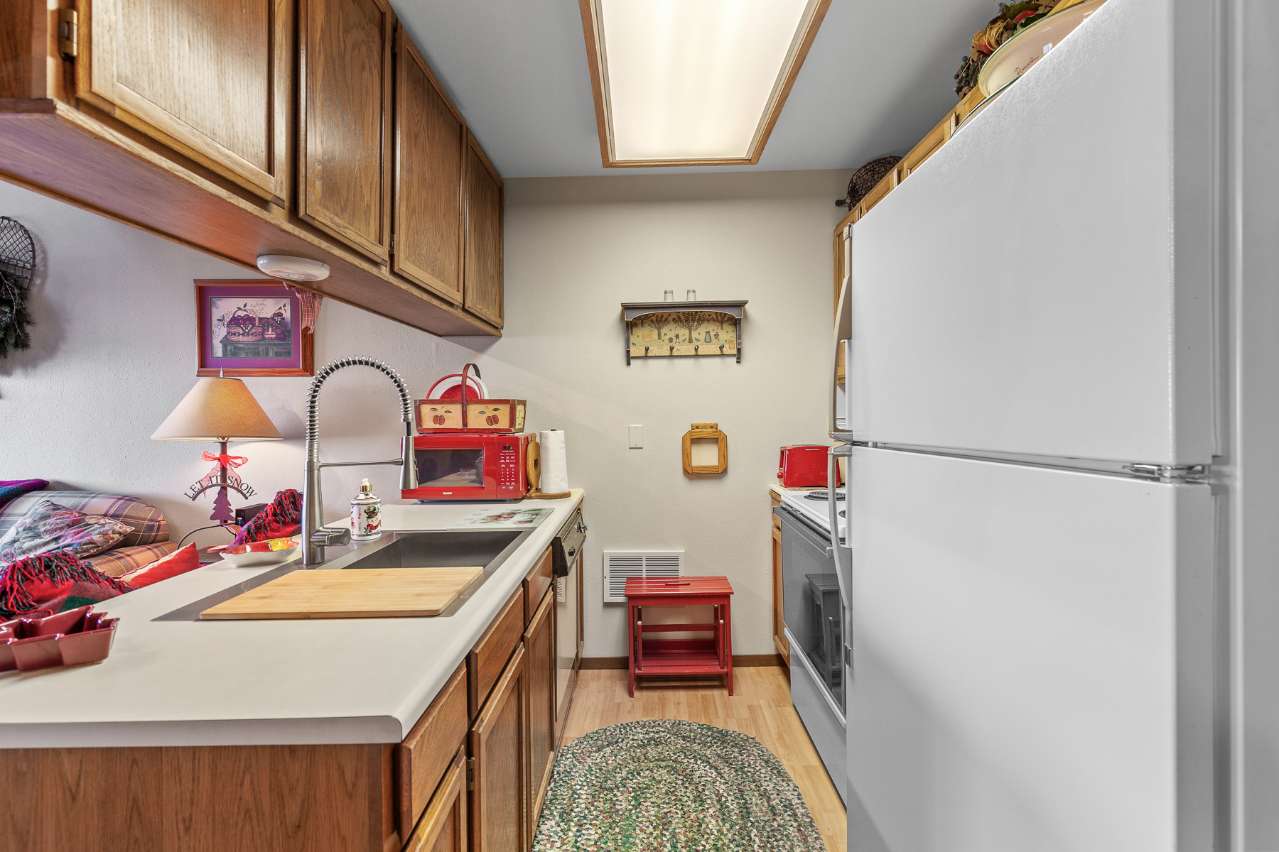 Designed for both function and flair—this kitchen is made to be enjoyed.
