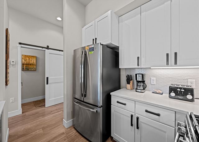 New Listing! Heart of Winter Park | Balcony Views + Hot Tub Access 7