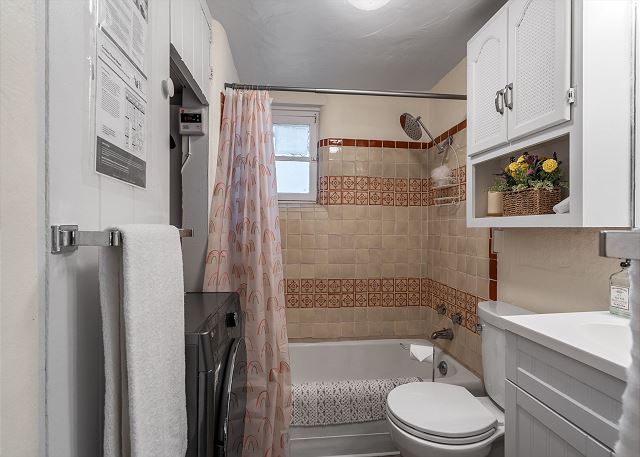 New Listing! Charming Adobe Escape | Walk to Canyon Road & Galleries 9