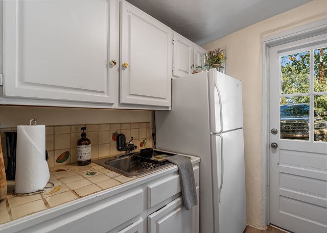 New Listing! Charming Adobe Escape | Walk to Canyon Road & Galleries 7