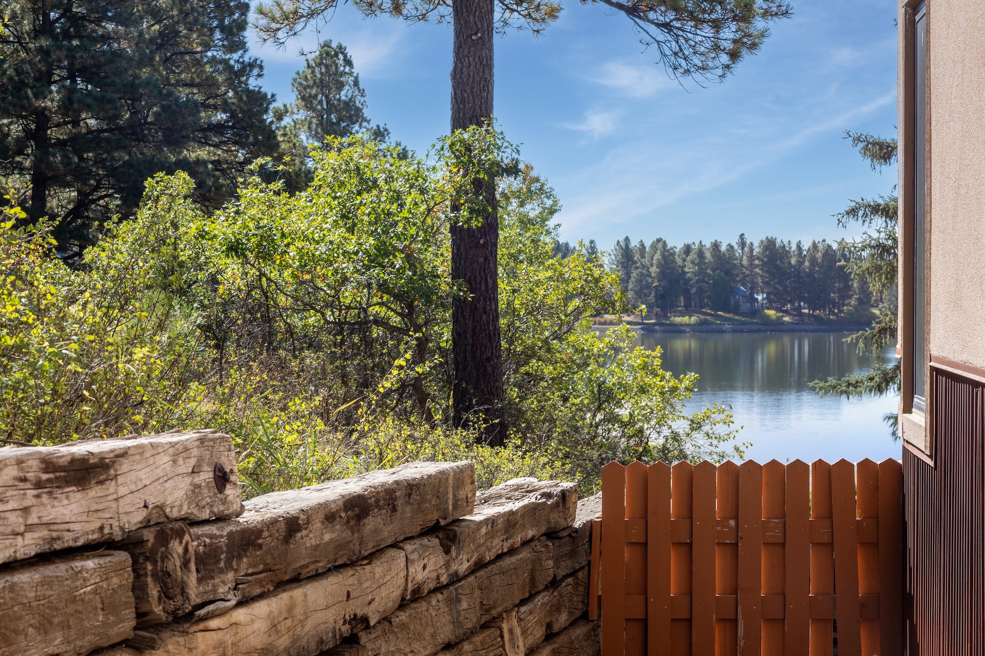 Outdoor patio views of Pagosa Lake