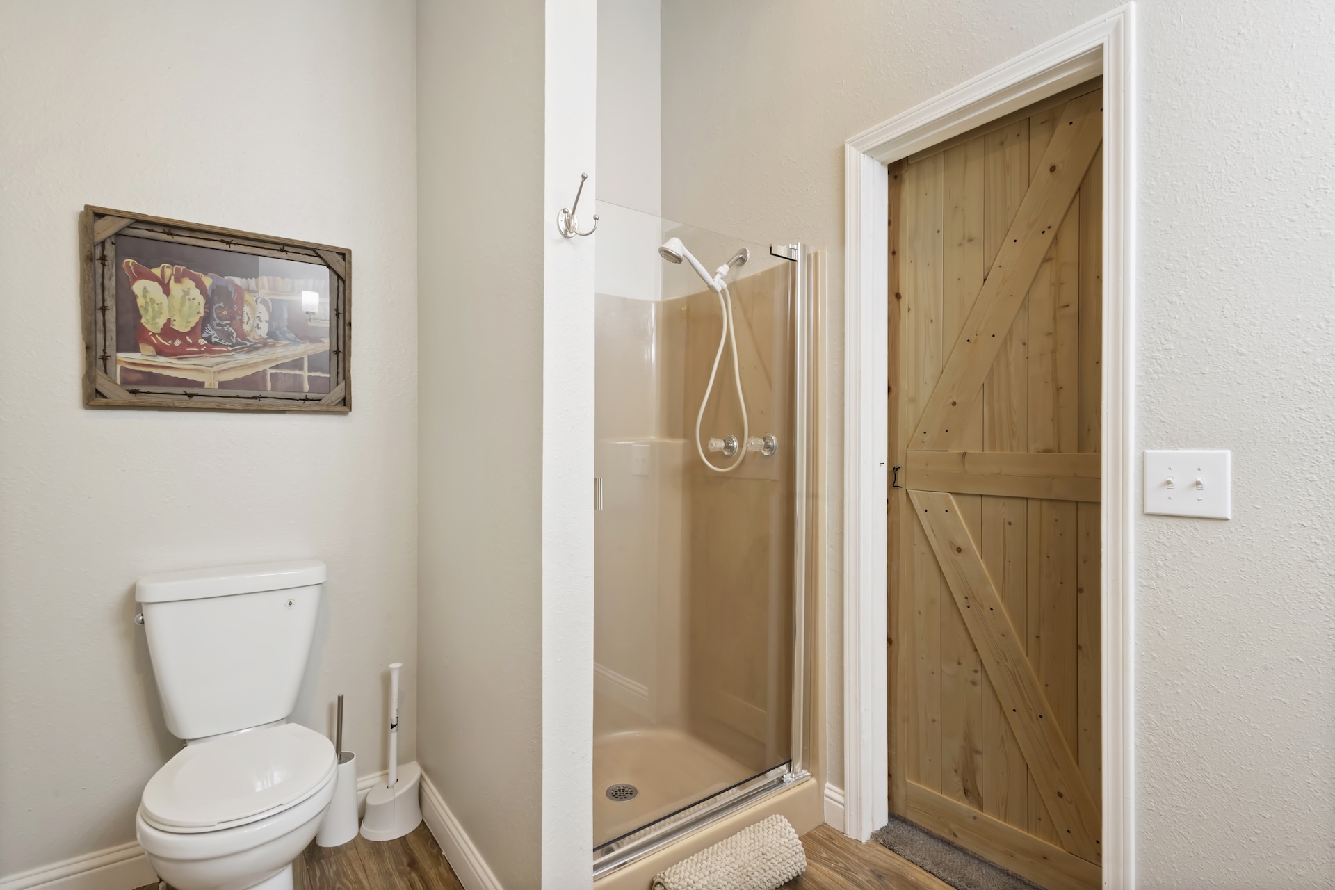 Upstairs third bedroom with walk-in shower