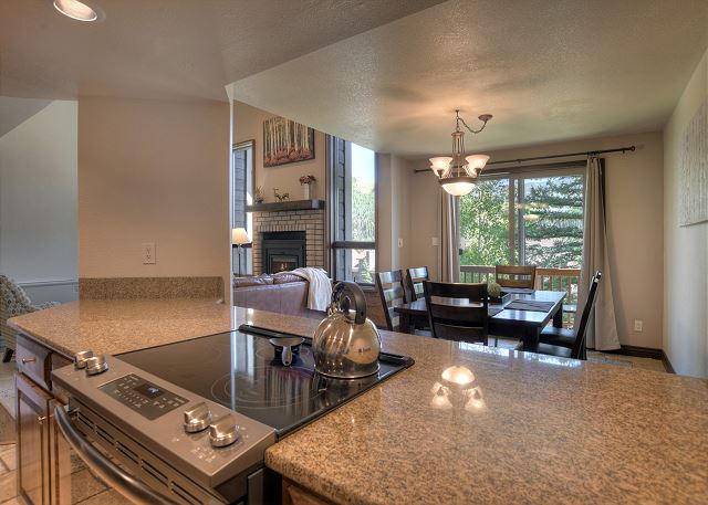 Cascade Village Condo - Great Views/Heated Pool/2 Miles to Purgatory 9