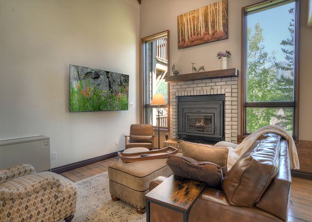 Cascade Village Condo - Great Views/Heated Pool/2 Miles to Purgatory 2