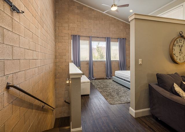 New Listing! Modern Studio Retreat in the Heart of Moab 7