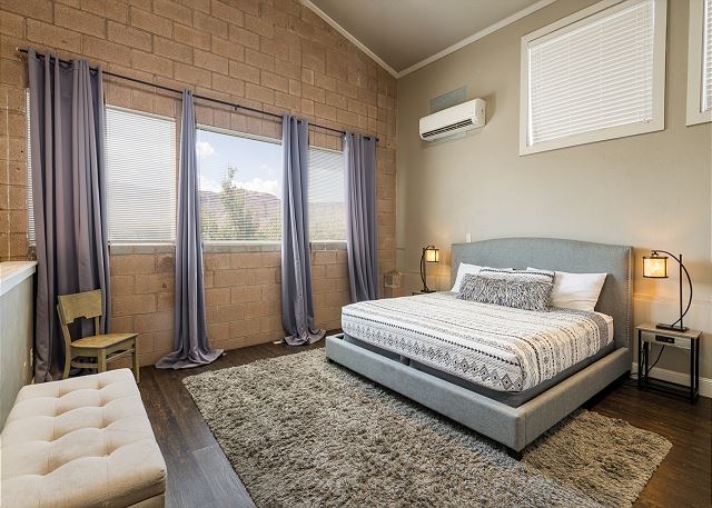 New Listing! Modern Studio Retreat in the Heart of Moab
