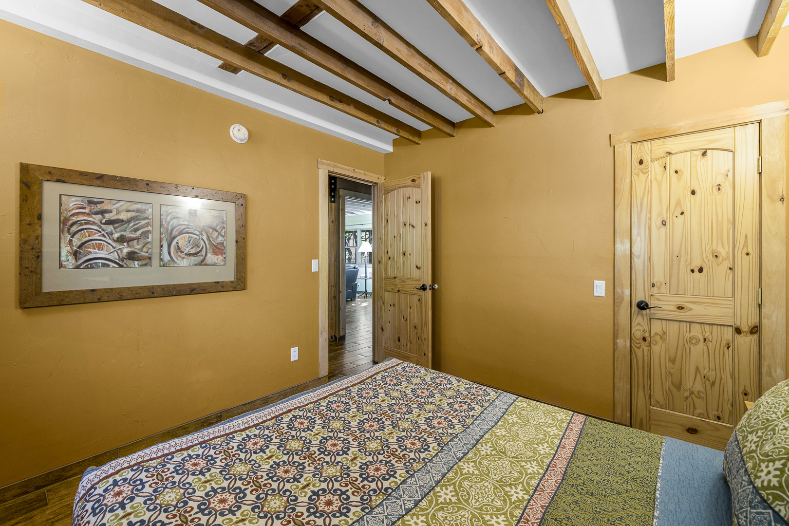 Queen bedroom #2