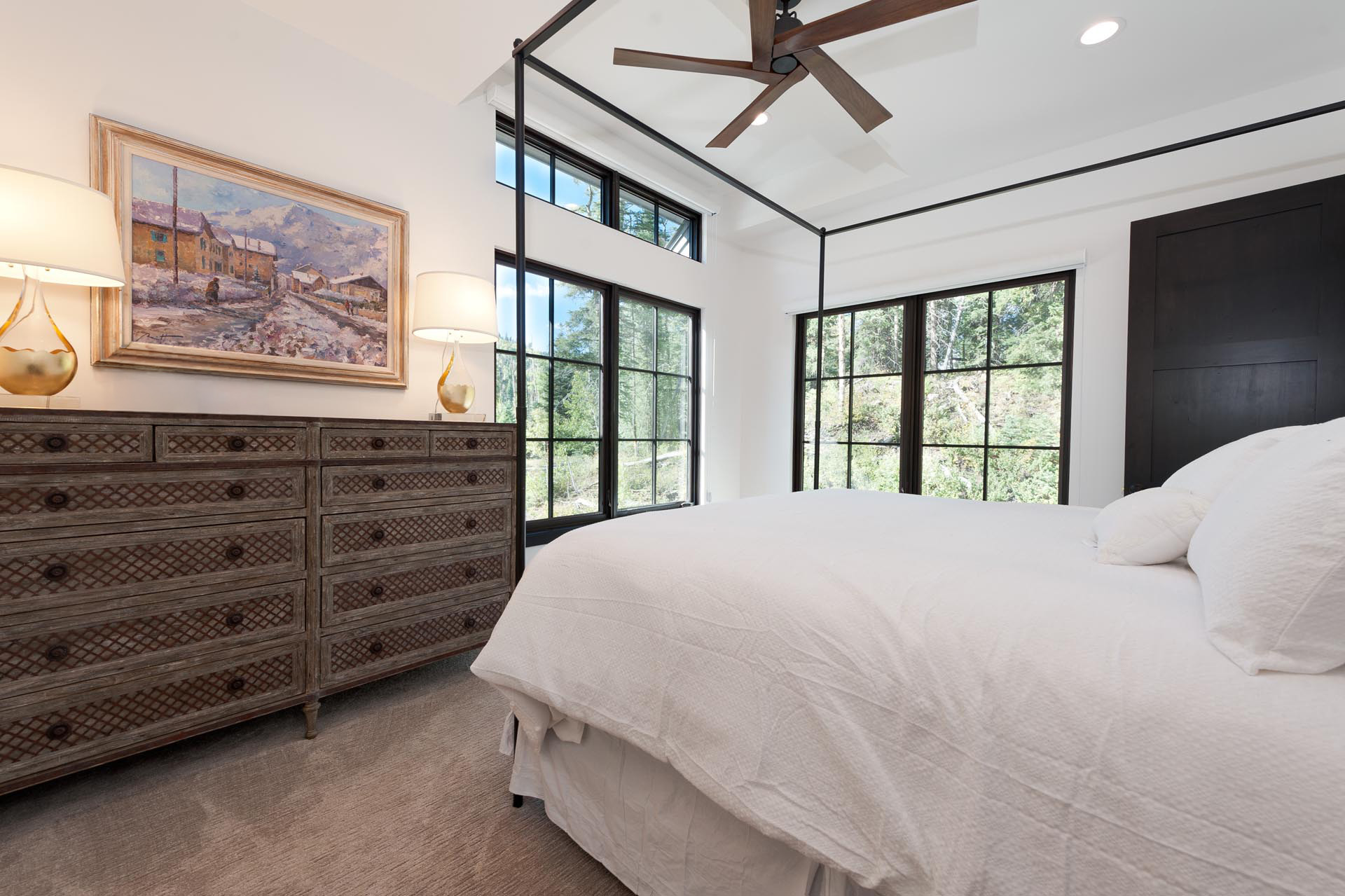 Master Bedroom - King (attached bathroom) - Main Floor