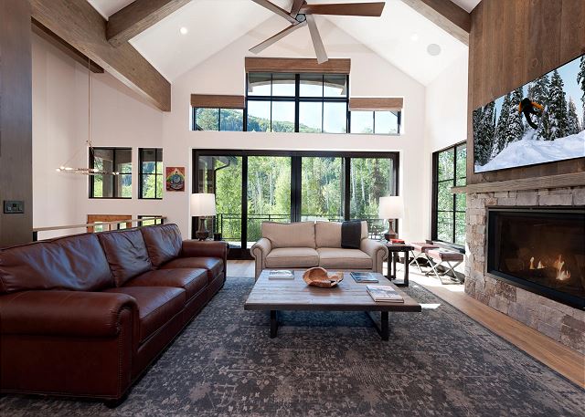 Brand New Luxury Home Across from Purg - Hot Tub/Fire Pit/Views - Shuttle 3