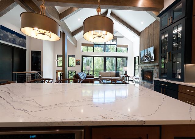 Brand New Luxury Home Across from Purg - Hot Tub/Fire Pit/Views - Shuttle 10