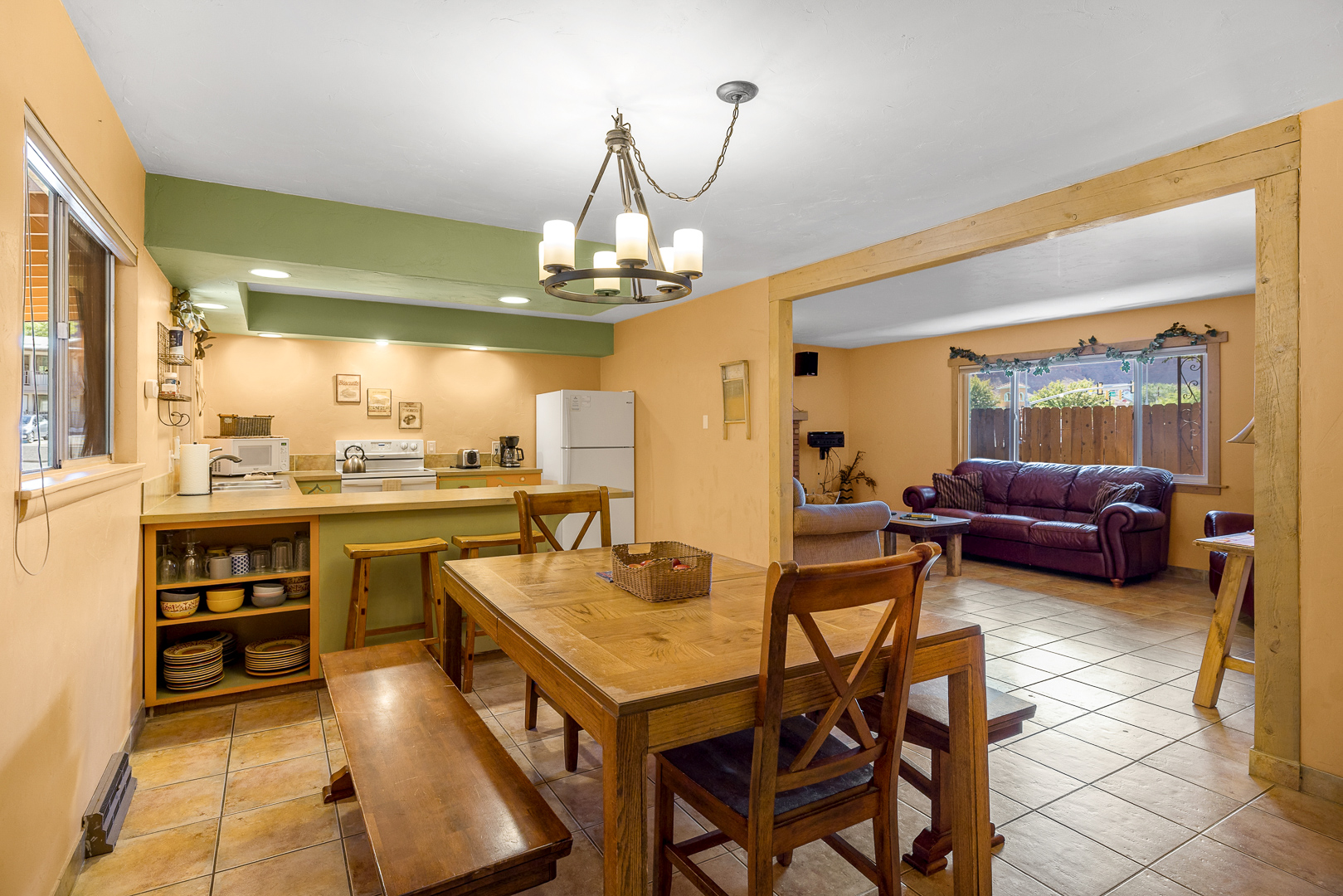 Dining room seating for 6 - 3 bedroom unit