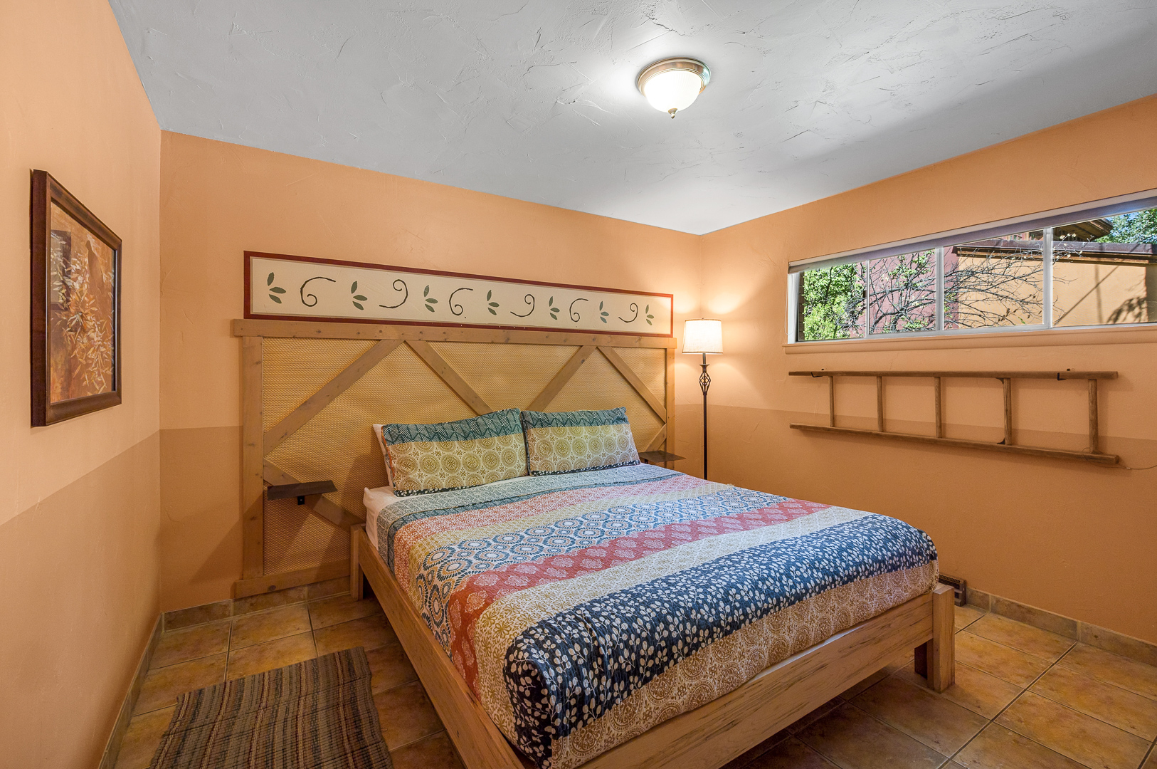 King Bedroom #2 with ensuite bathroom - 3 bedroom unit