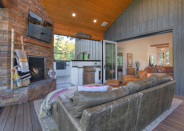 Brand New Home on 2 Acres - Amazing Deck/Views - Hot Tub/BBQ/Fire Table/AC 8