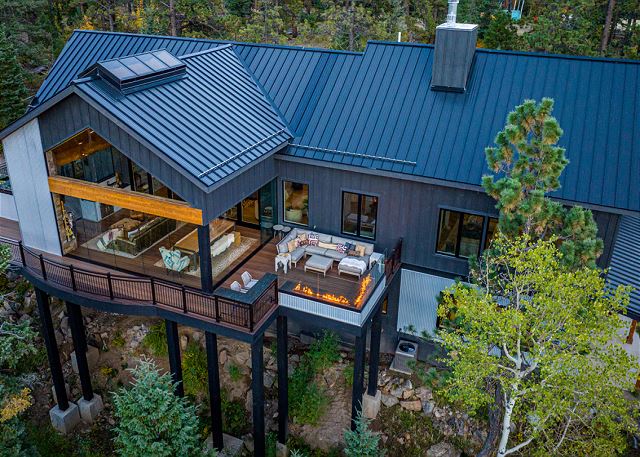 Brand New Home on 2 Acres - Amazing Deck/Views - Hot Tub/BBQ/Fire Table/AC 2