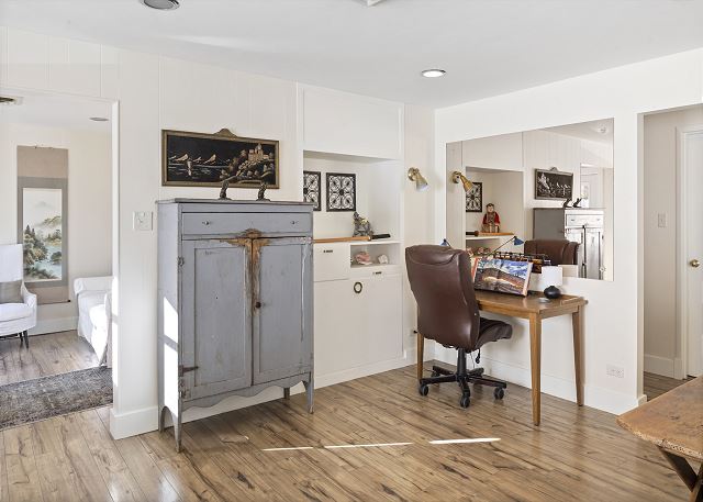 New Listing! Alpenglow Views | Walk to Main St | Fireplace 10