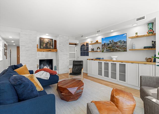 Bright 3BR Luxury Condo | 30-Day Minimum | Heart of LoDo 7