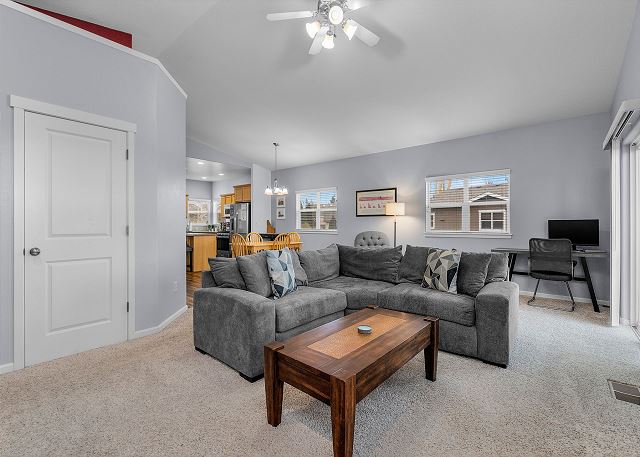 New Listing! Mountain Views ~ Dog Friendly ~ Fireplace ~ Fenced Yard! 5