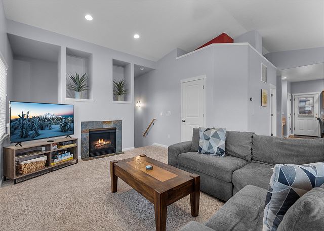 New Listing! Mountain Views ~ Dog Friendly ~ Fireplace ~ Fenced Yard! 2