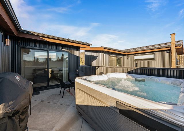 New Listing! Rooftop Haven | Hot Tub, BBQ & Views of Buffalo Mountain 2
