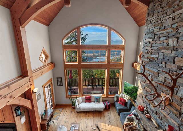 New Listing! Spectacular Retreat | 3 Private Suites | Minutes from Sandpoint 3