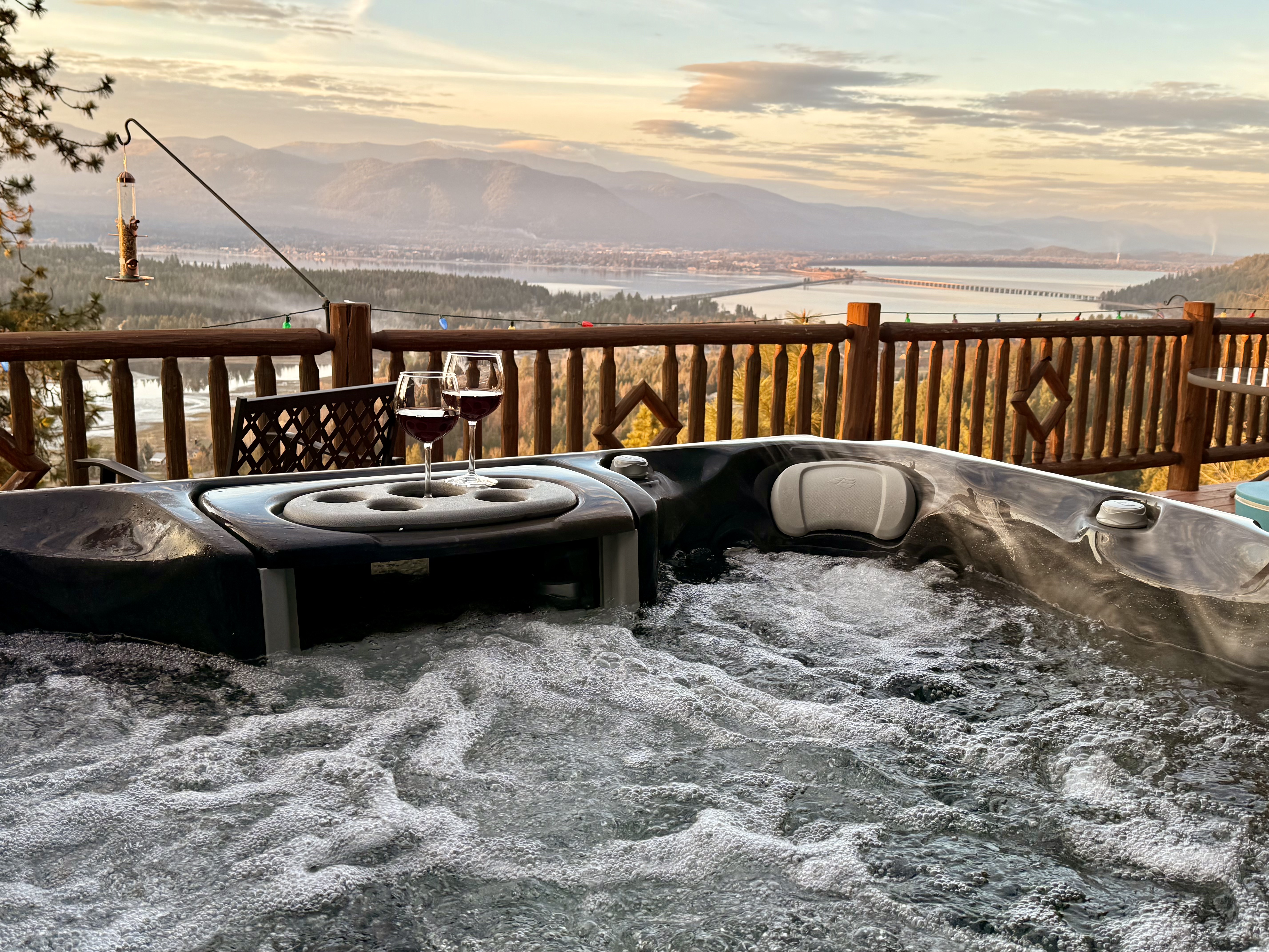 Hot Tub with stunning views for miles