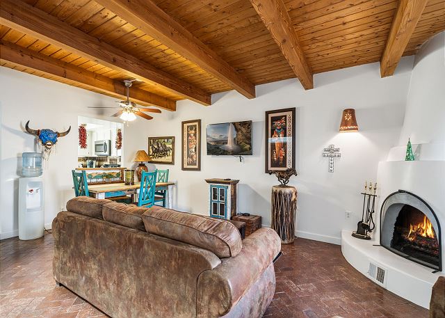 New Listing! Perfect Extended Stay | Balcony | Stroll to Plaza