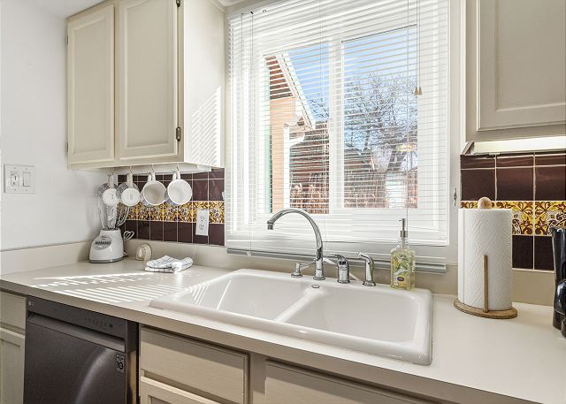 New Listing! Perfect Extended Stay | Balcony | Stroll to Plaza 8